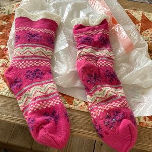 Very soft comfy slippers